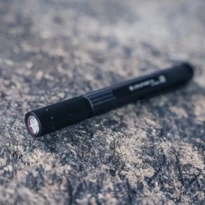 Ledlenser P4 LED rašiklio formos žibintuvėlis, juodas