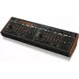 Behringer SYNCUSSION SY-1 – analoginis perkusijos sintezatorius
