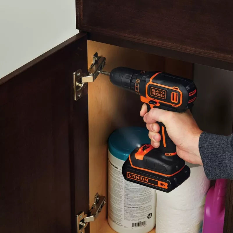 Black & Decker BDCDC18KB-QW, pistoletinė rankena gręžtuvas, 1 cm, 2.5 cm, 1 cm, 650 aps./min., 30 N·m