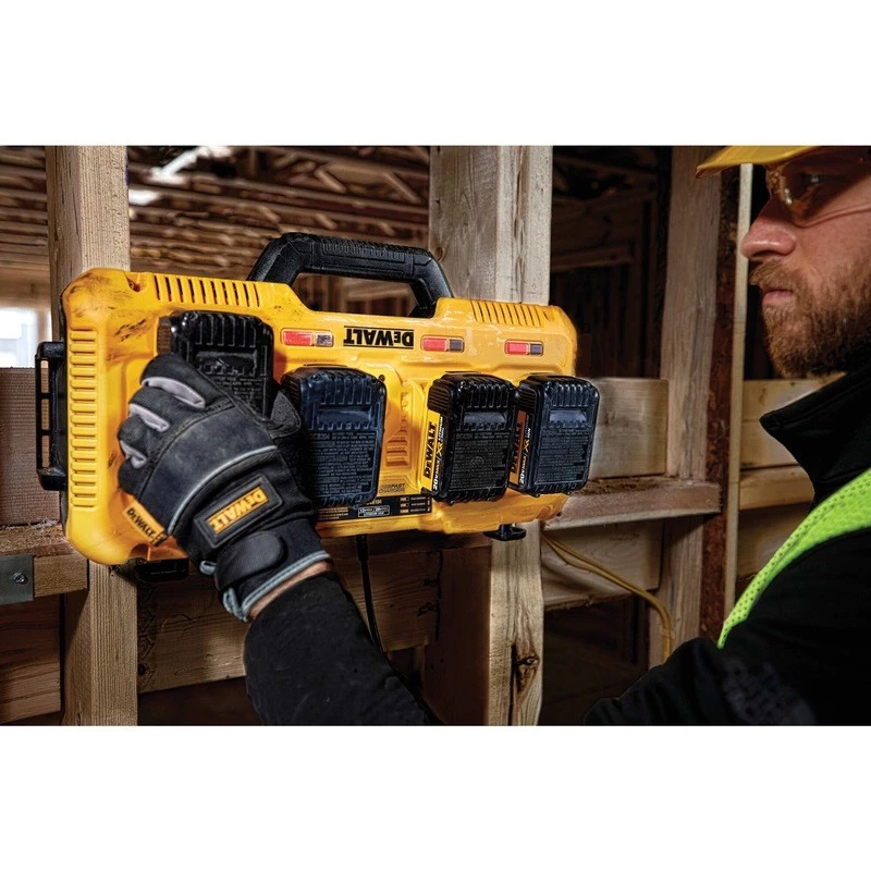 DeWALT DCB104-QW akumuliatorių įkroviklis