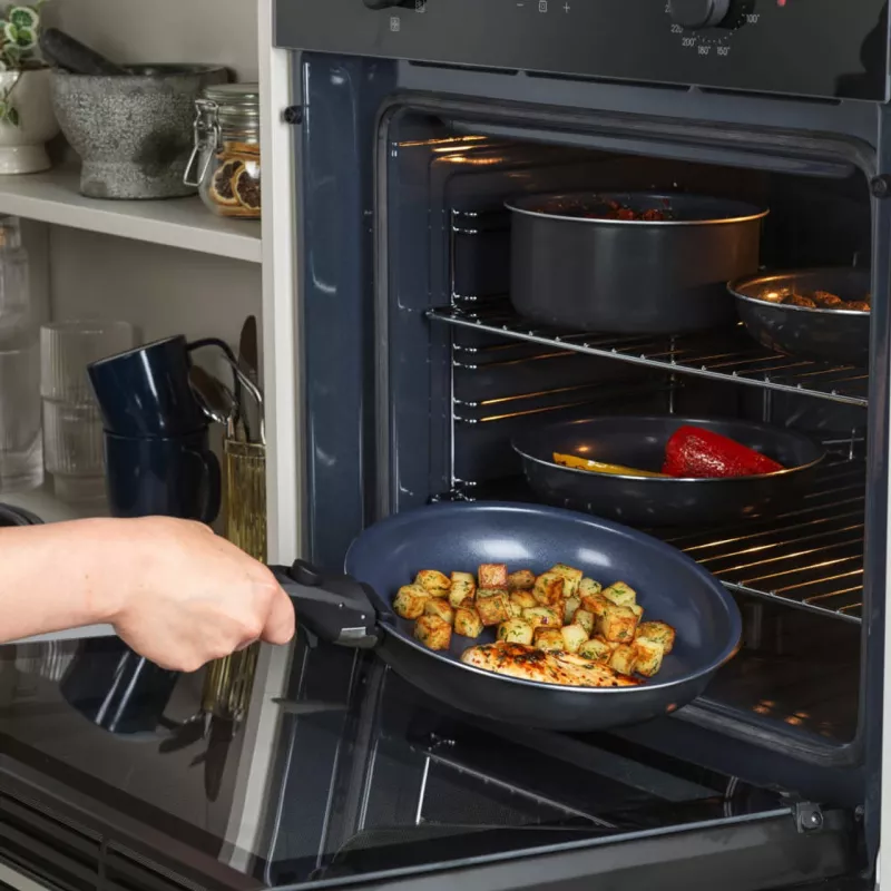 Virimo indų rinkinys Russell Hobbs RH03321EU7 – 8 dalių, nelipni danga, tinka indaplovei