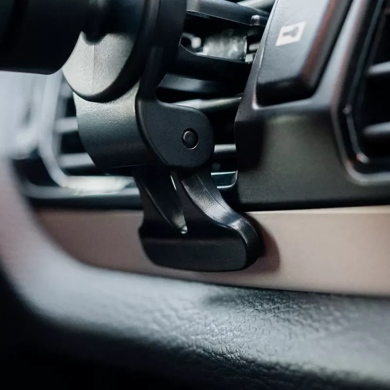 Belaidis automobilinis kroviklis Tellur TLL151431, suderinamas su MagSafe, 15W, juodas, išmaniesiems telefonams