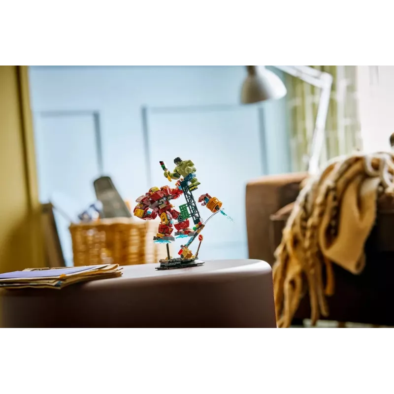 LEGO MARVEL 76343 Epinė kova: Hulkbuster prieš Hulko