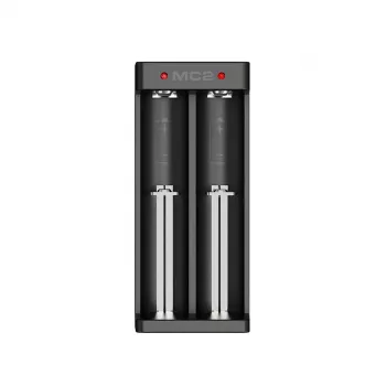 XTAR dviejų lizdų Li-Ion akumuliatorių įkroviklis 18650 elementams, USB-C įvestis, juodas, LED indikatoriai