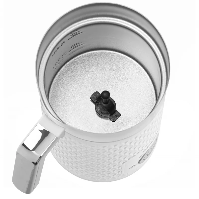 Automatinis pieno putotojas Adler AD 4494 Metallic White – 130 ml putų, 300 ml kaitinimas, 500 W
