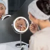 Laisvai pastatomas veidrodis su LED apšvietimu Medisana CM 844, jutiklinis valdymas, 7× didinimas, įmontuota 1000 mAh baterija, reguliuojama trijų spalvų šviesa