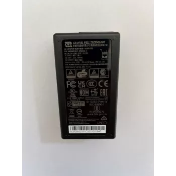 PoE adapteris Cambium Networks N000900L001D – Gigabit Ethernet, 30 V PoE, 15 W galia, 90–264 V AC įvadas