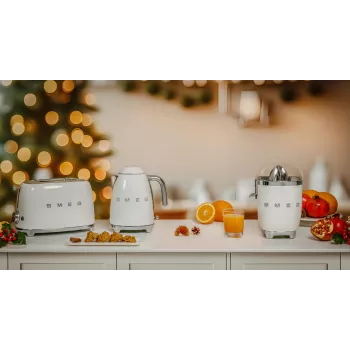 Smeg KLF03WHEU elektrinis virdulys, chromuotas
