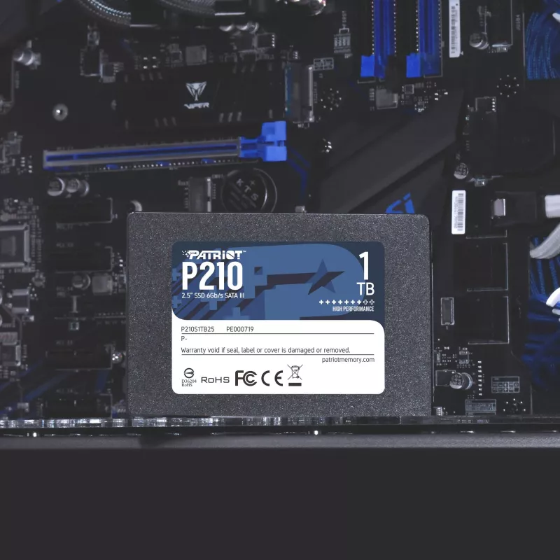 2,5 colio SATA III SSD PATRIOT P210 1 TB – 500 MB/s skaitymas, 400 MB/s rašymas, 7 mm aukštis