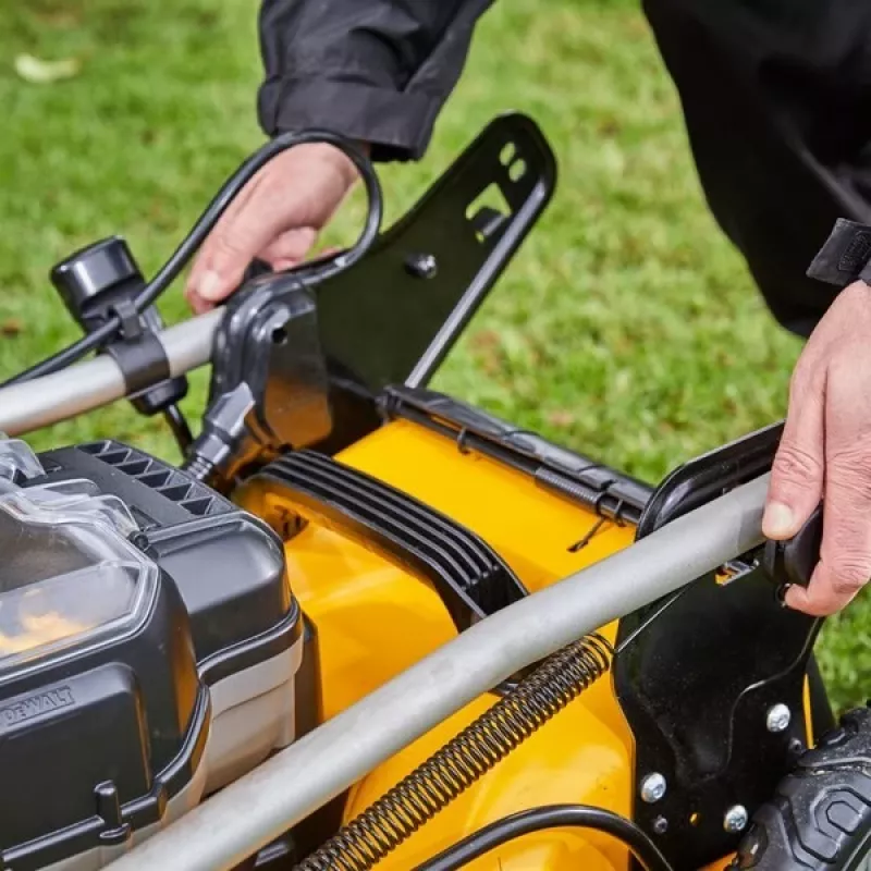 Stumiama vejapjovė DeWALT DCMW564P2-QW
