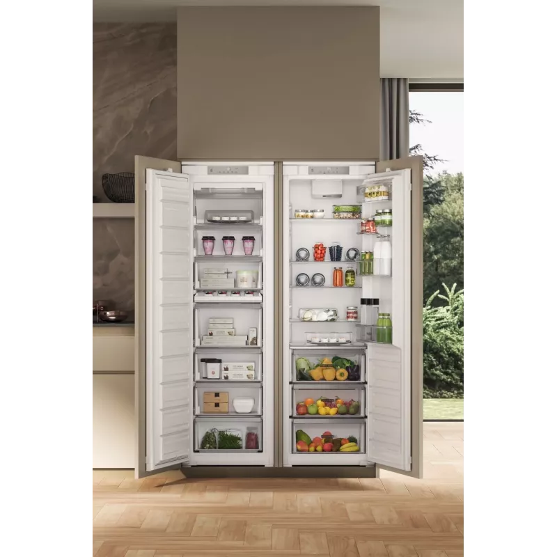 Whirlpool šaldytuvas WHSD18A013D1 įmontuojamas, 306 L, E energijos klasė, 30 dB, nerūdijantis plienas