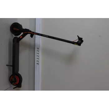 IŠPARDAVIMAS. Xiaomi Electric Scooter 4 Go EU (naudotas) | 250 W | 20 km/h | 8,1 colio | Juoda/Oranžinė