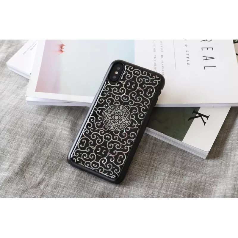 Mobiliojo telefono dėklas iKins Liana iPhone XS / XS S — juodas apsauginis dangtelis
