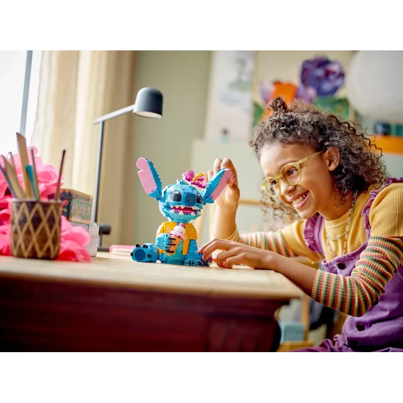 LEGO Disney Stitch statybinis žaislas su ledų kūgiu 43249