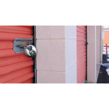 MASTER LOCK Excell diskinis spyna 70 mm nerūdijantis plienas, uždengtas lankelis, skirtingi raktai