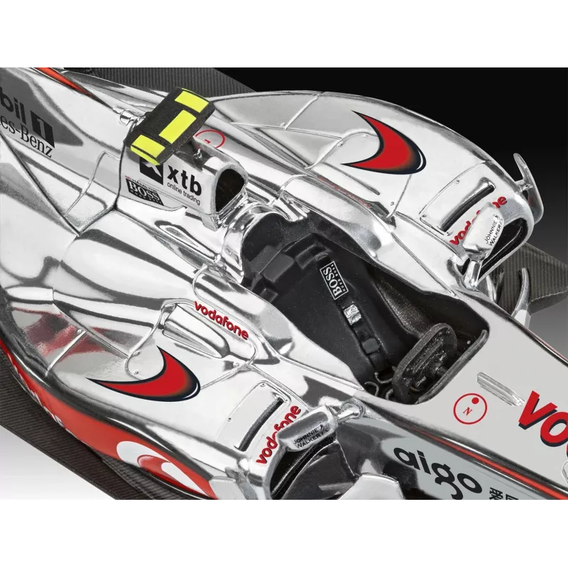 REVELL Plastikinis modelis McLaren Mercedes MP4-25 Lewis Hamilton — 1:24 mastelio rinkinys