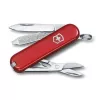 Daugiafunkcis peilis Victorinox 0.6223.G Raudonas su fiksuojančiu ašmenimis Drop point