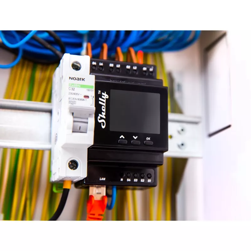 DIN bėgio relės modulis Shelly Pro 4PM 4 kanalų Wi‑Fi, 4 kanalai, AC 110–240V, galios ir energijos matavimas, montavimui ant DIN bėgio