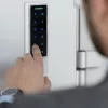 Qoltec 52448 spynų rinkinys TITAN su pirštų atspaudų skaitytuvu | RFID | BT 4.0 | Kodas | Kortelė | Raktų pakabukas | Durų skambutis | IP68 | EM