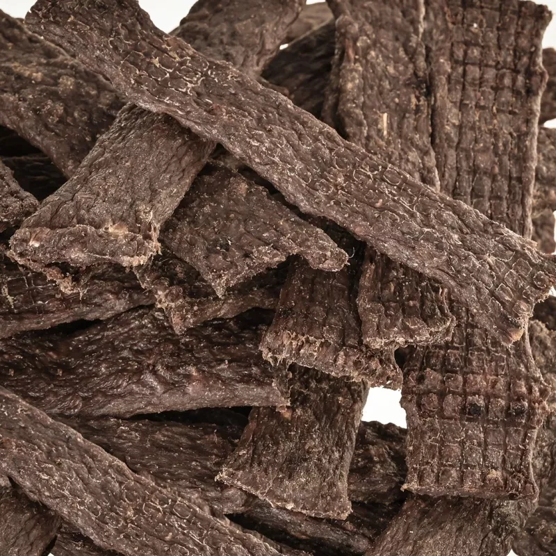 Šunų skanėstai PETITTO Monoprotein Beef Strips 400 g – vieno baltymo hipoalerginiai jautienos gabalėliai suaugusiems šunims