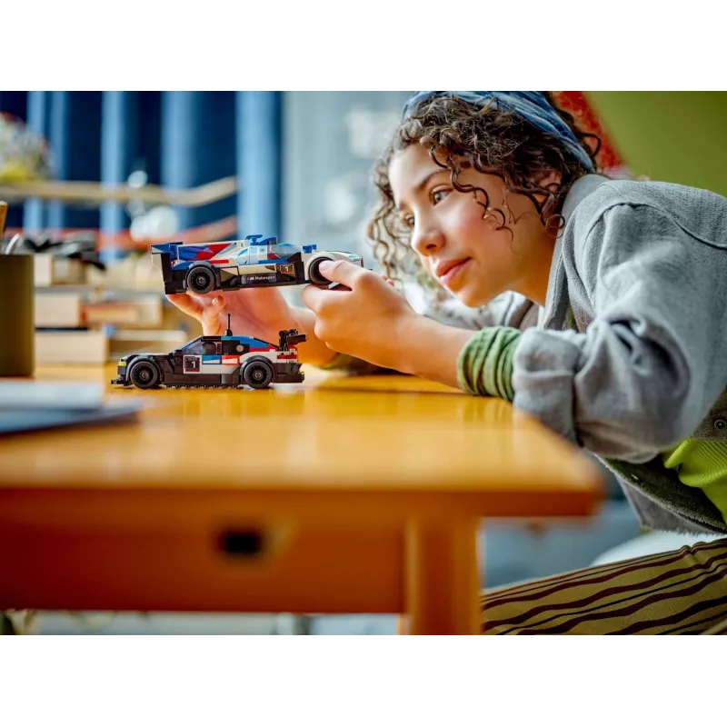 LEGO Speed Champions BMW M4 GT3 ir BMW M Hybrid V8 lenktyninių automobilių konstruktorius 9+ metų vaikams su 2 vairuotojų minifigūrėlėmis