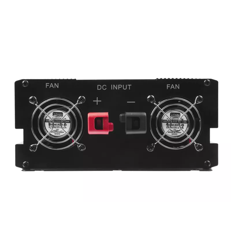 Automobilinis keitiklis Green Cell INV21 6000 W, 24V DC į 230V AC, 2x USB PD, aktyvus aušinimas, nuimamos DC jungtys, juodas