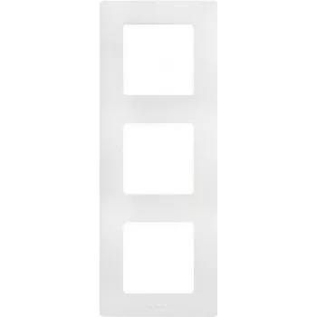 Legrand 665003 sieninis dangtelis / jungiklio gaubtas — baltas termoplastikas, 228×86×10 mm