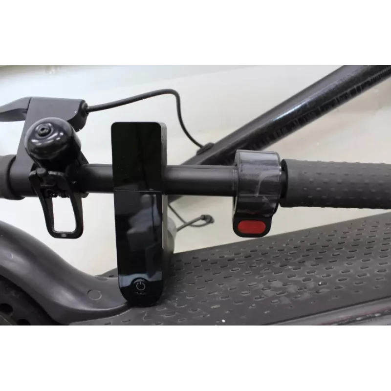 Išpardavimas. Xiaomi Mi Electric Scooter Pro 2 (Juoda) | Naudotas, subraižytas, nešvarus, mažas įtrūkimas gale
