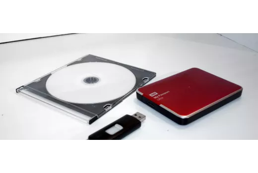 Išorinis SSD ar USB atmintinė: kurią nešiojamąją laikmeną pirkti?