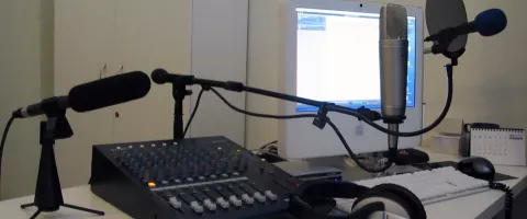 USB ar XLR: kaip išsirinkti mikrofoną verslo tinklalaidei