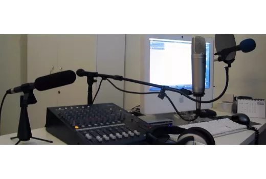 USB ar XLR: kaip išsirinkti mikrofoną verslo tinklalaidei