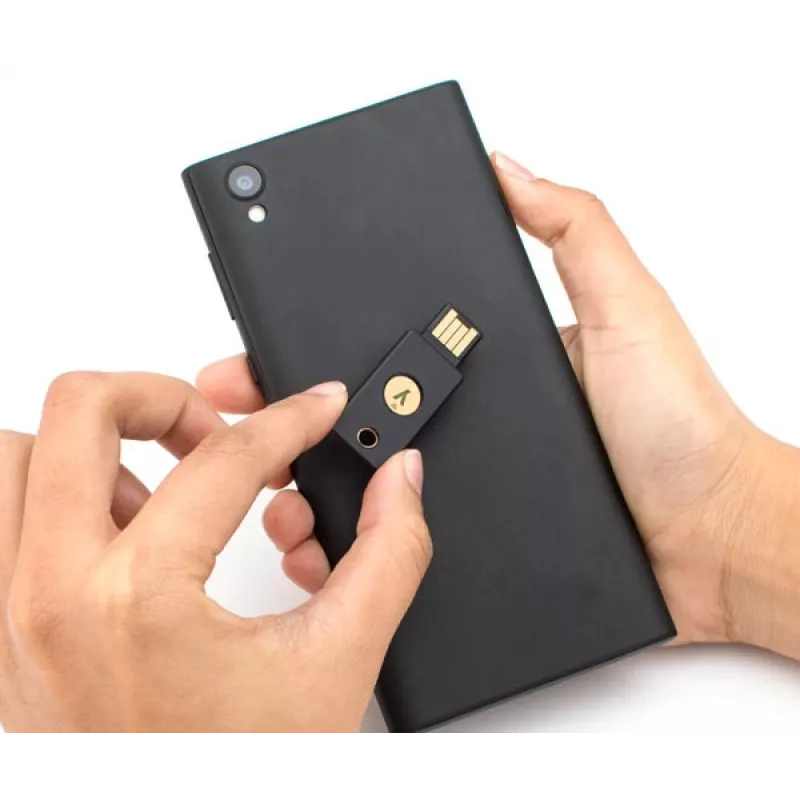 USB atmintinė Yubico 5 FIPS USB-A NFC saugos raktas
