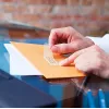 DYMO Autentiški LabelWriter dideli adresų lipdukai | 36 mm x 89 mm | Juodas spausdinimas ant skaidrių lipdukų | 2 ritiniai po 130 (260 lengvai nuimamų lipdukų) | Lipnūs | LabelWriter etikečių spausdintuvams