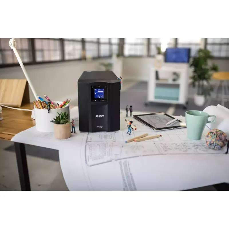 APC Smart-UPS C 1000VA linijinis-interaktyvus UPS, bokštas, 230V, 8x IEC C13, SmartConnect, USB, RS232, AVR, grafinis LCD