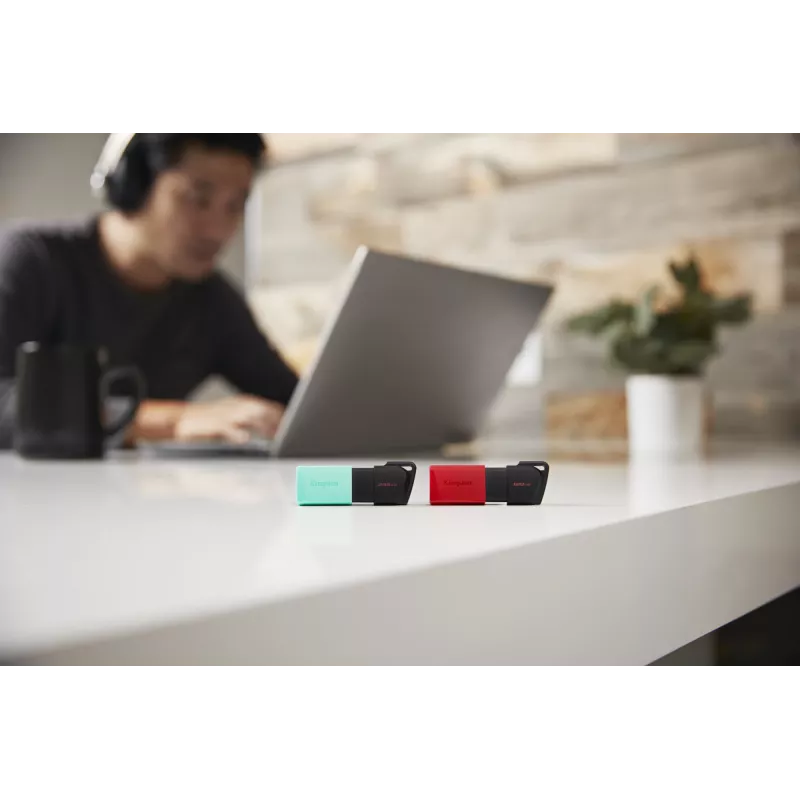 Kingston DataTraveler Exodia M 128GB USB 3.2 Gen1 juoda/raudona