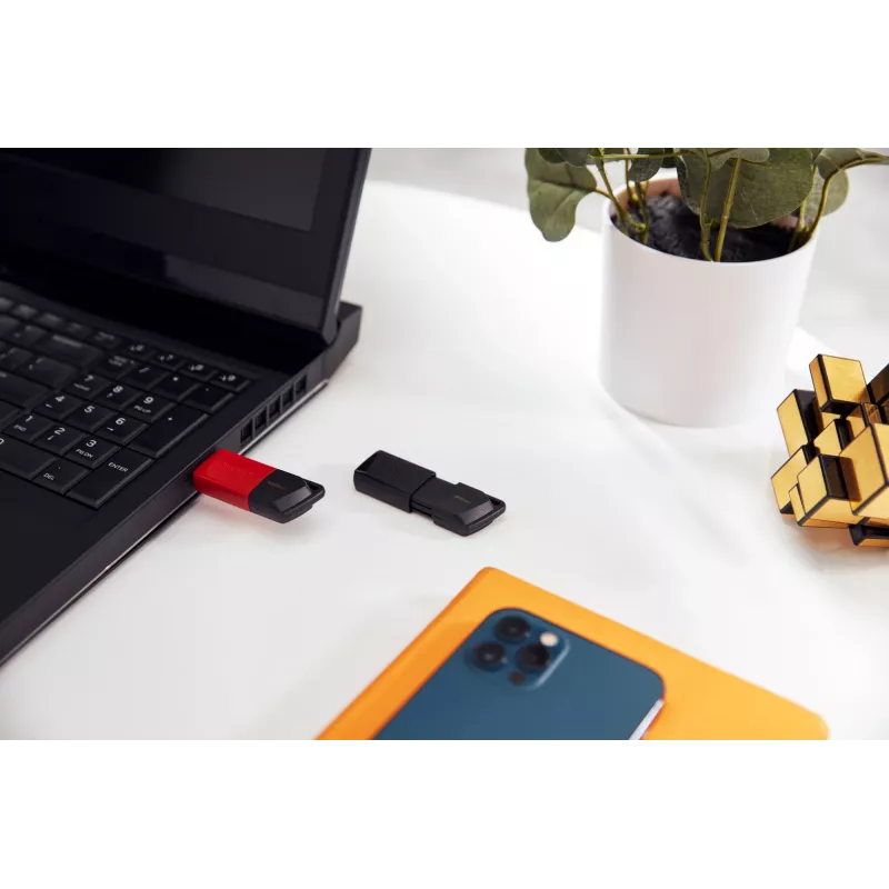 Kingston DataTraveler Exodia M 128GB USB 3.2 Gen1 juoda/raudona