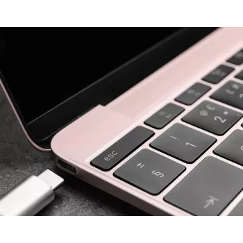 D-Link 5-in-1 USB-C Hub su Gigabit Ethernet ir Power Delivery