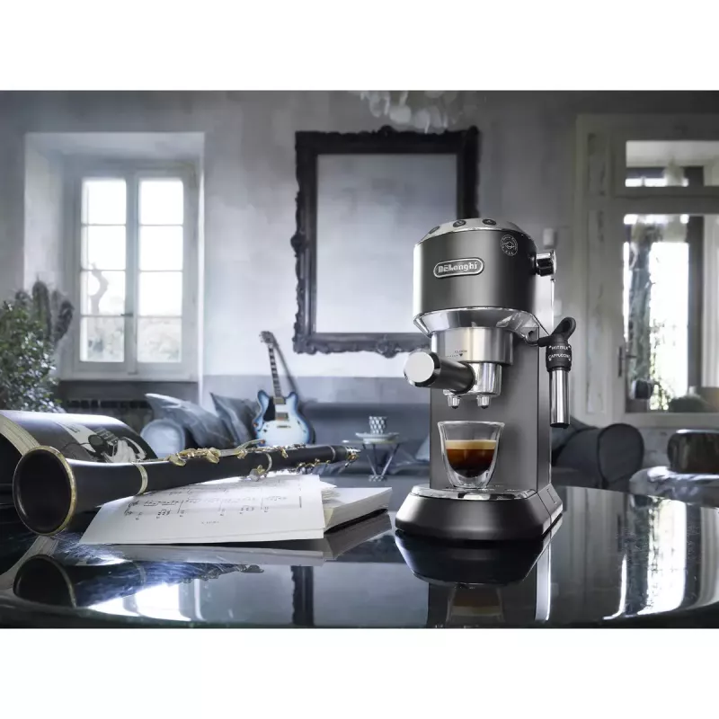 De’Longhi Dedica Style EC 685.BK Pusiau automatinis espresso aparatas 1.1 L