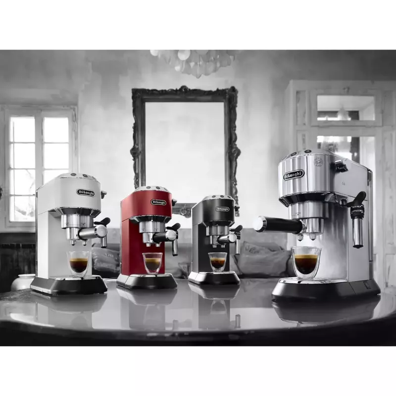 De’Longhi Dedica Style EC 685.BK Pusiau automatinis espresso aparatas 1.1 L