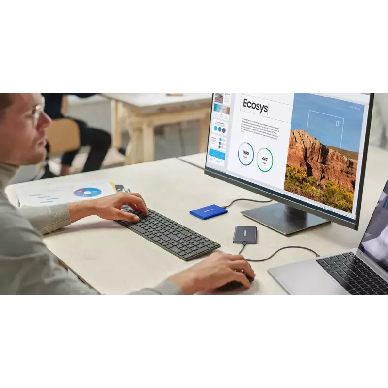 Nešiojamas SSD Samsung MU-PC4T0T 4TB USB Type-C 3.2 Gen 2, 1050/1000 MB/s, AES-256 aparatinis šifravimas, atsparus kritimams