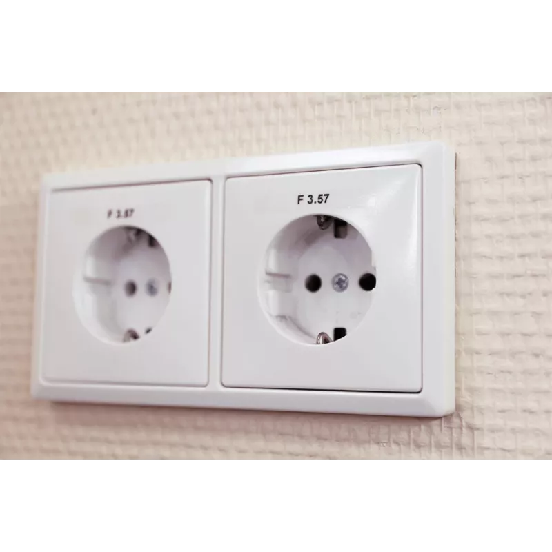 Brother TZE-111 lipni juostelė etiketėms, juoda ant permatomos