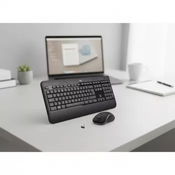Belaidis klaviatūros ir pelės rinkinys Logitech MK540 Advanced — pilno dydžio QWERTY klaviatūra, USB imtuvas, US išdėstymas, ergonomiška pelė, juoda/balta