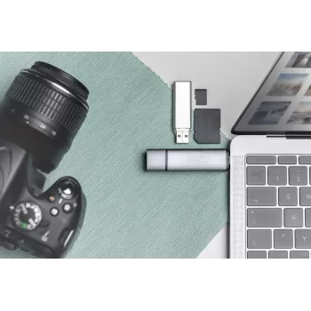 DIGITUS DA-70886 Kortelių skaitytuvas su USB šakotuvu (USB-C + USB 3.0) 1x SD, 1x MicroSD, 1x USB 3.0, pilka
