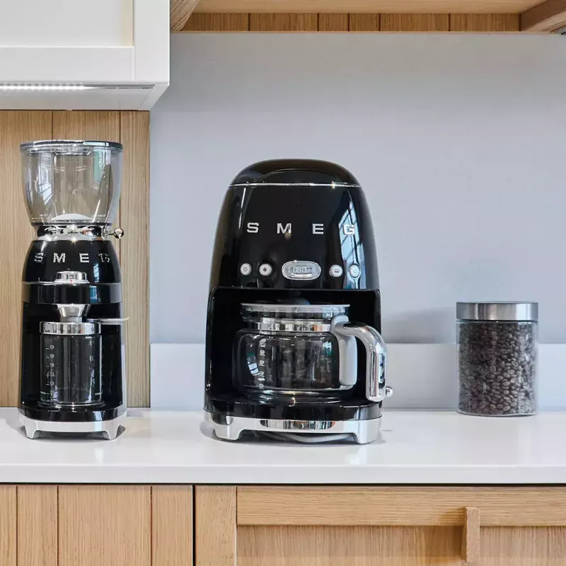 Lašelinė kavos virimo aparatas Smeg 1.4 L DCF02BLEU