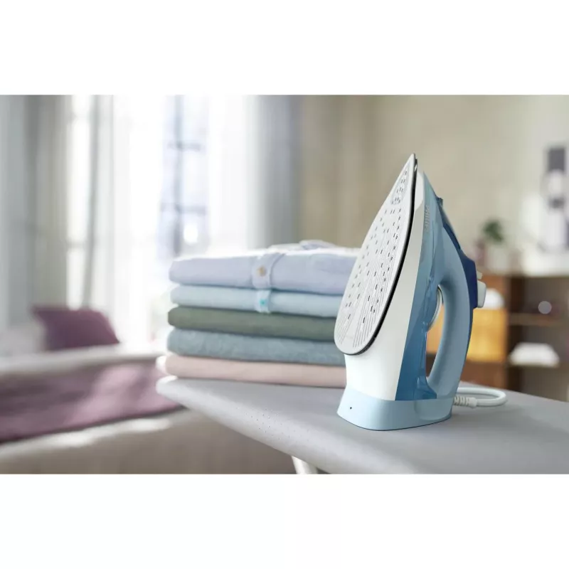 Lyginimo lygintuvas Philips DST5030/20 – 2400 W, 0,32 l talpa, SteamGlide Plus padas, 45 g/min nuolatinis garas, 180 g/min garo smūgis, mėlynas