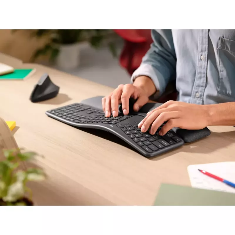 LOGITECH Ergo K860 – belaidė split klaviatūra verslui, Graphite, Qwerty Pan Nordic