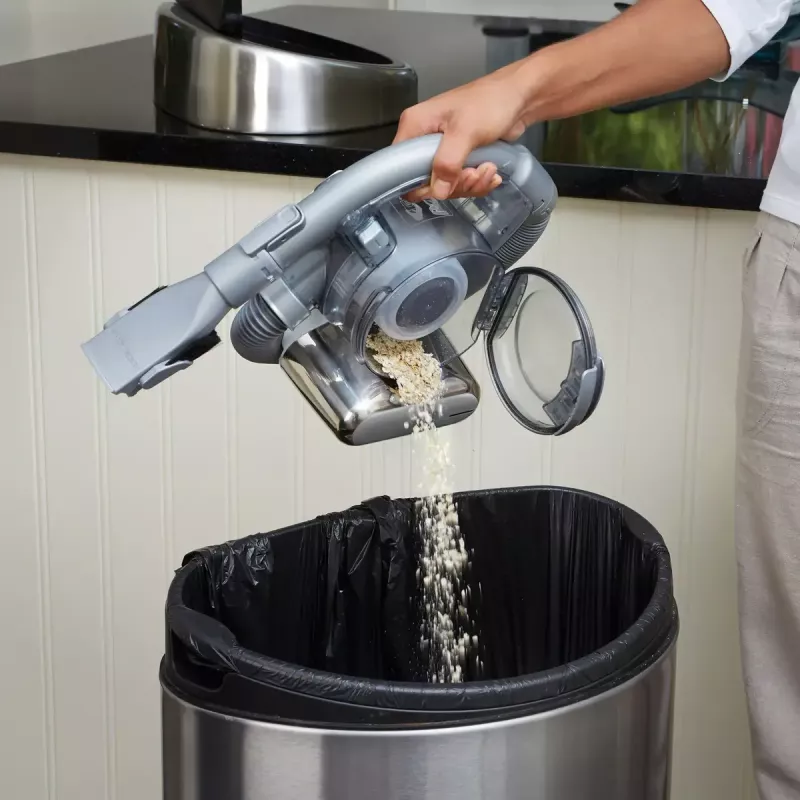 Black & Decker PD1820L-QW Flexi akumuliatorinis rankinis siurblys, chromo spalvos