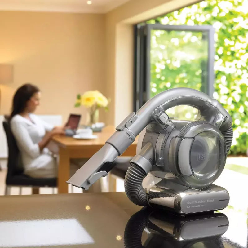 Black & Decker PD1820L-QW Flexi akumuliatorinis rankinis siurblys, chromo spalvos