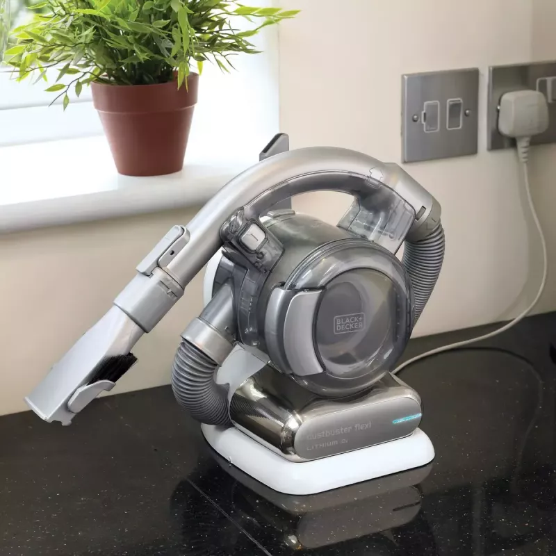 Black & Decker PD1820L-QW Flexi akumuliatorinis rankinis siurblys, chromo spalvos