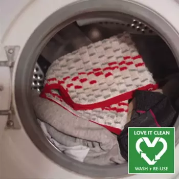 Valymo šluota VILEDA Spray Max Microfibre Dry & Wet, plastikinė galvutė, 0,6 L vandens bakelis, antibakterinė, balta/raudona